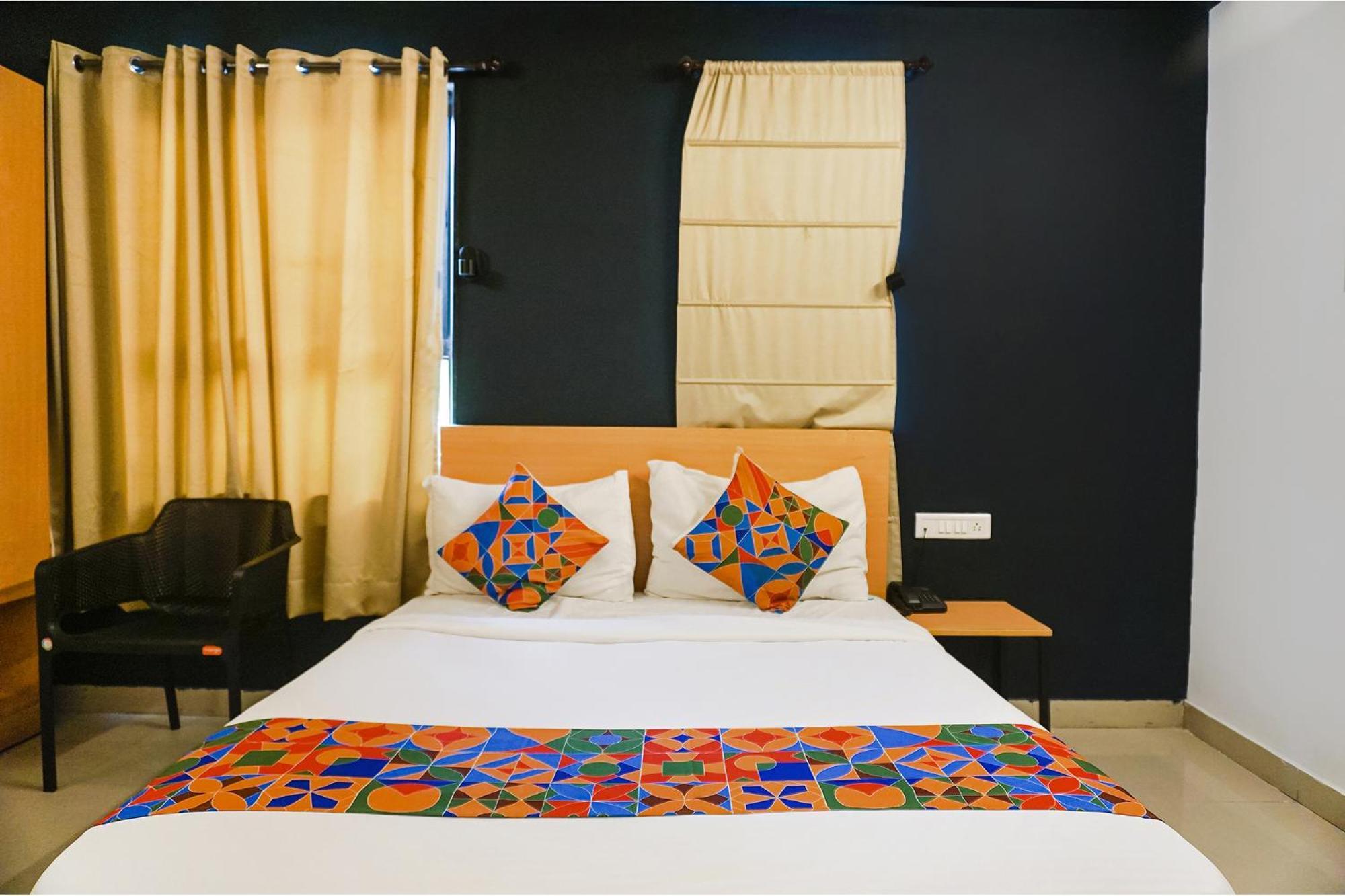 Fabhotel Aura Homes - Nr Khandoba Mandir Pimpri-Chinchwad Esterno foto